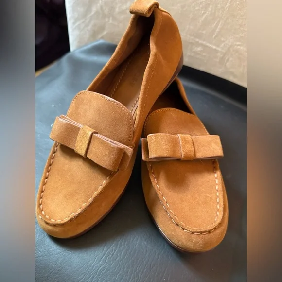 Coach Henry Suede Bow Loafers - Picture 4 of 6